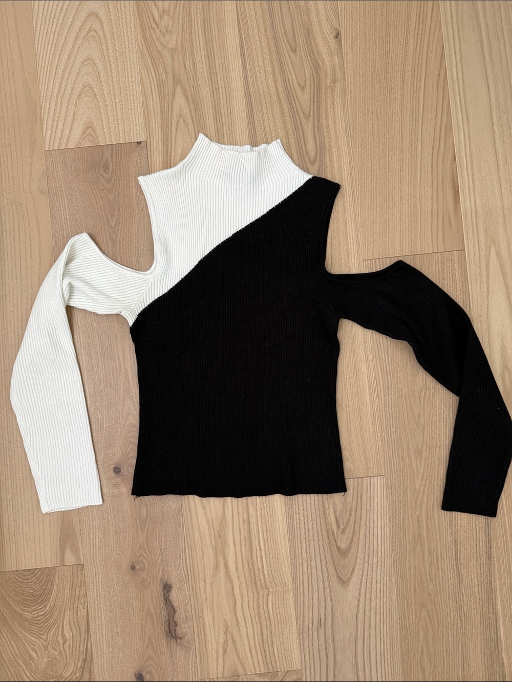 Forever 21 Black & White One-Shoulder Cutout Ribbed Sweater